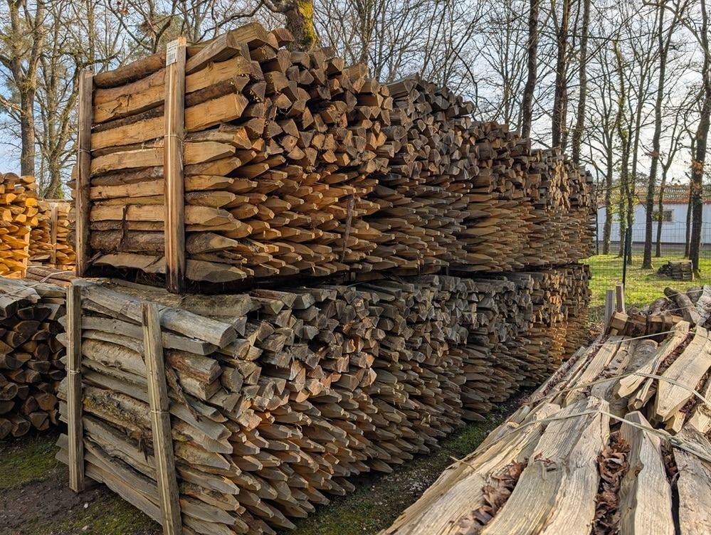 Tuteurs châtaignier fendus 6/8cm x 1,30m