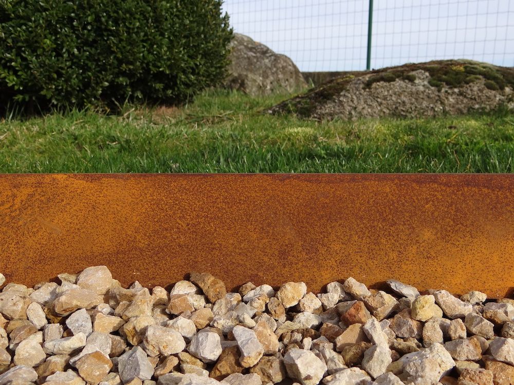 Volige acier Corten brut certifié h 80mm x 3mm x lg 1,90m + 3 pieux Corten de 400mm
