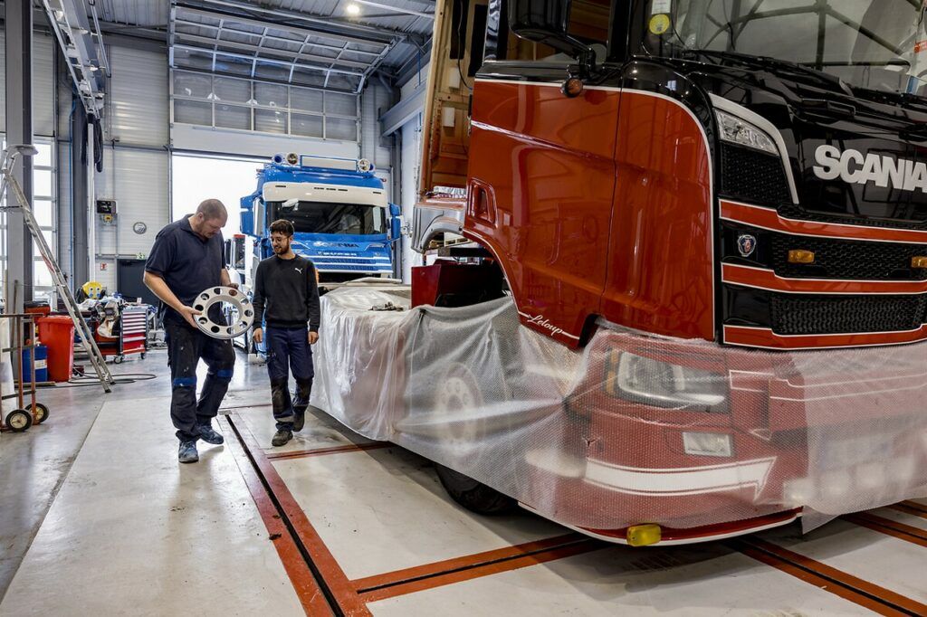 MAIN D'OEUVRE DIESEL