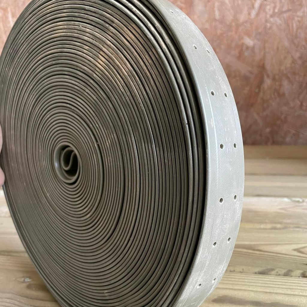 [BAND-PVC-MARRON-36MM-P] Bande tuteur PVC marron renforcée perforée 36mm
